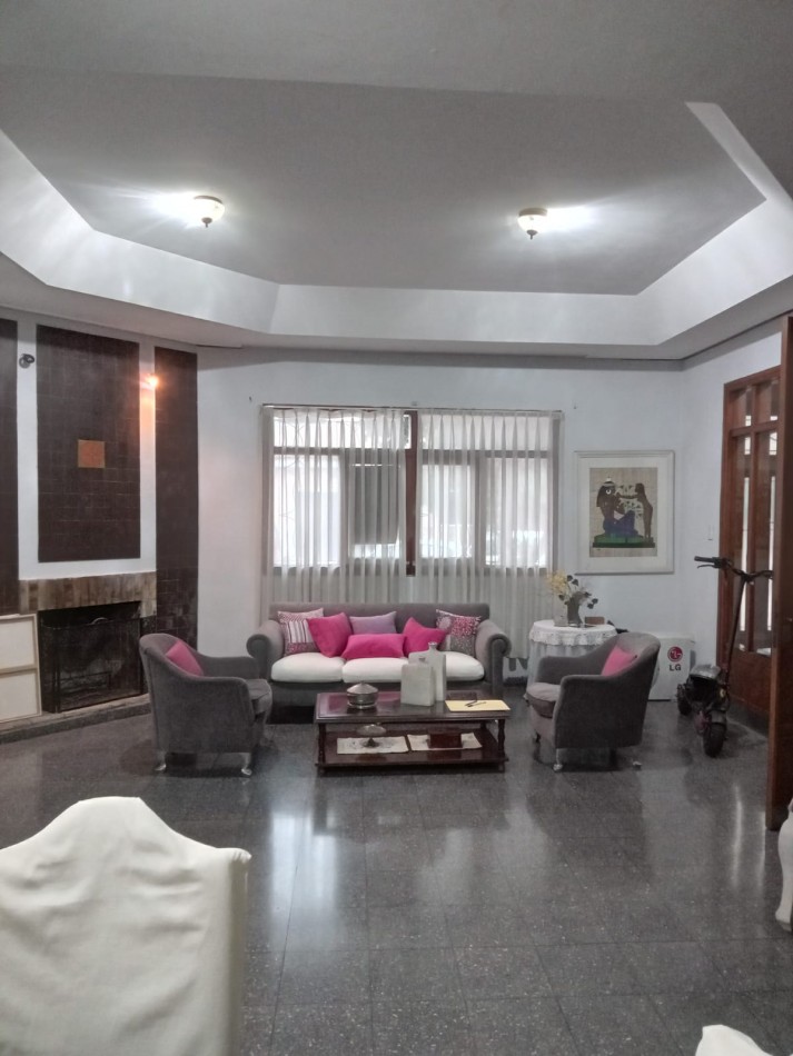 EXCELENTE CASA IDEAL FAMILIA NUMEROSA