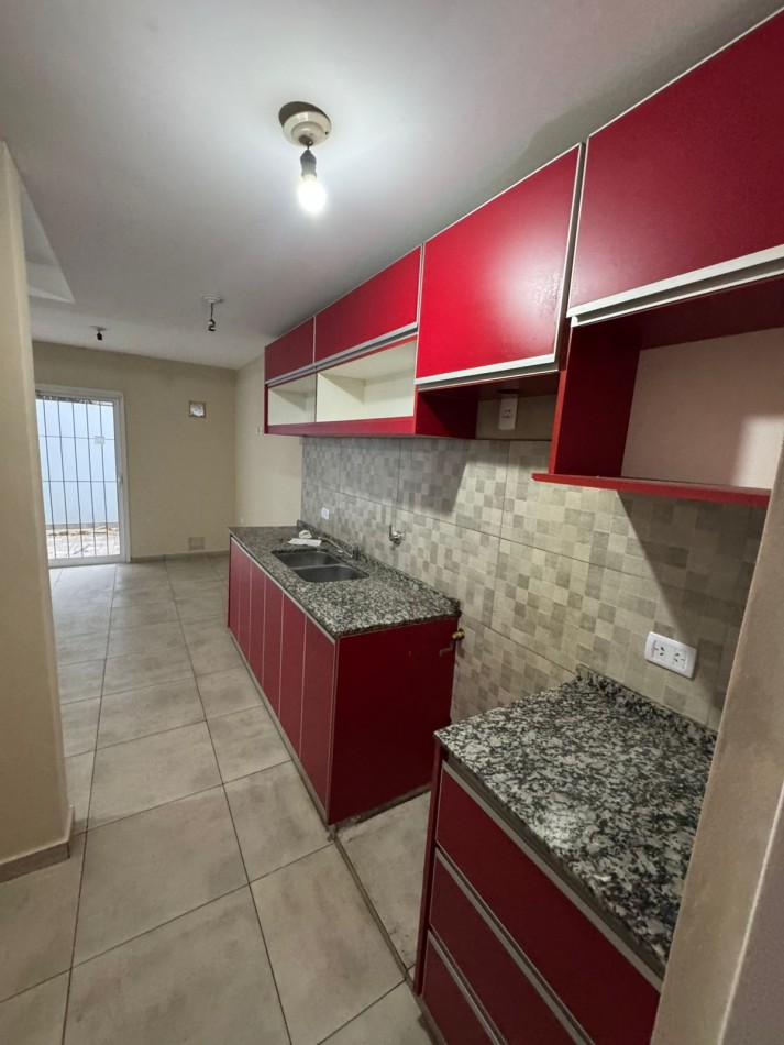 ALQUILER SAN LORENZO 2600