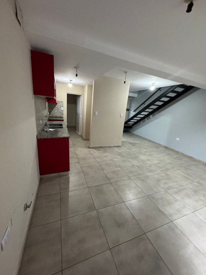 ALQUILER SAN LORENZO 2600